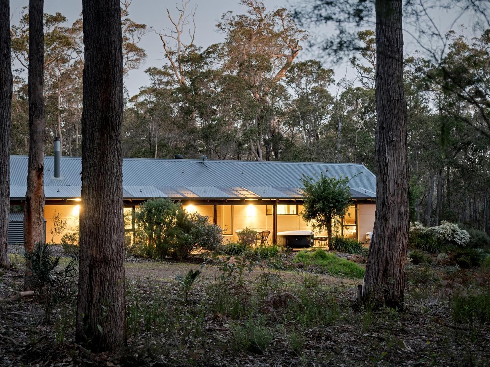 Jarrah Grove Forest Retreat - Adults Only Luxury Chalet Rosa Glen Екстер'єр фото