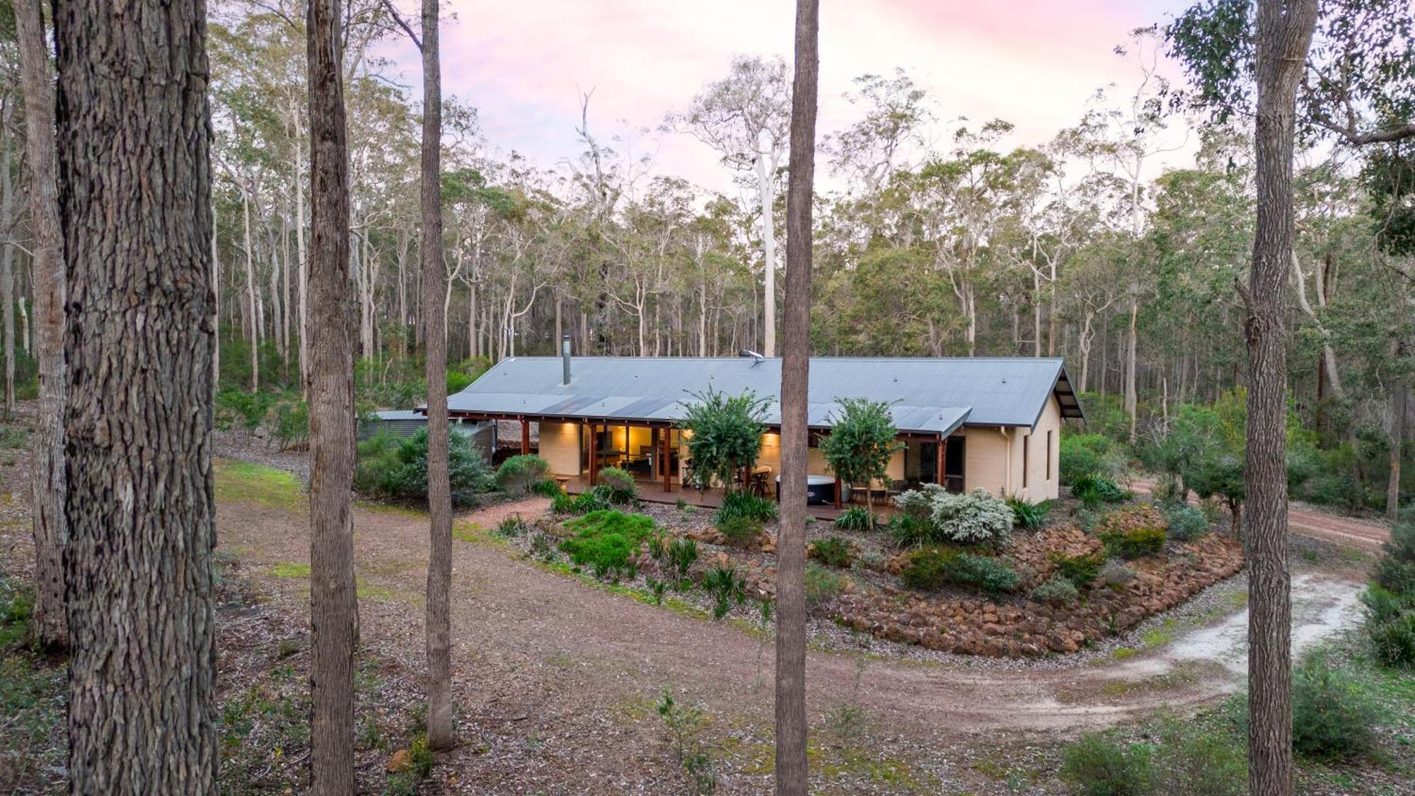 Jarrah Grove Forest Retreat - Adults Only Luxury Chalet Rosa Glen Екстер'єр фото